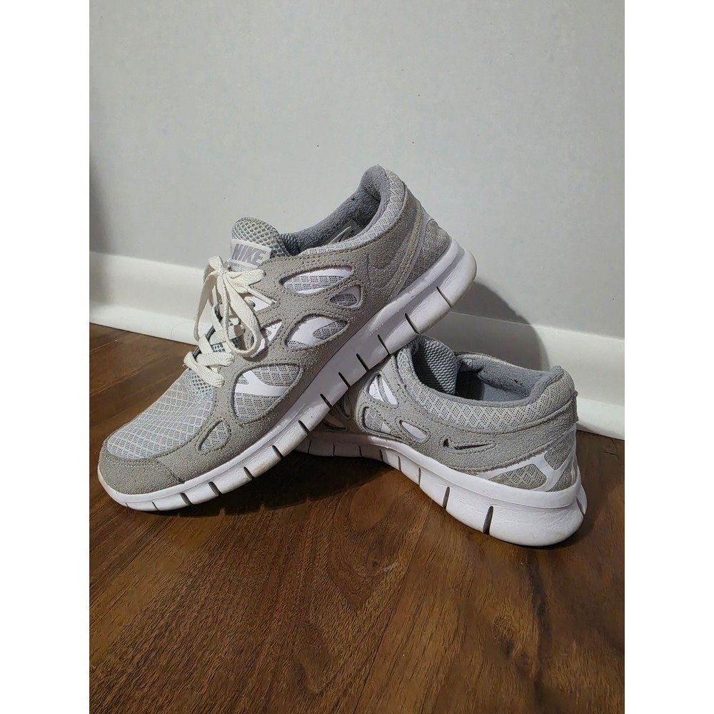 Excellent Nike Free Run 2 Size 9.5 Grey White Mesh Suede Running Shoes 537732